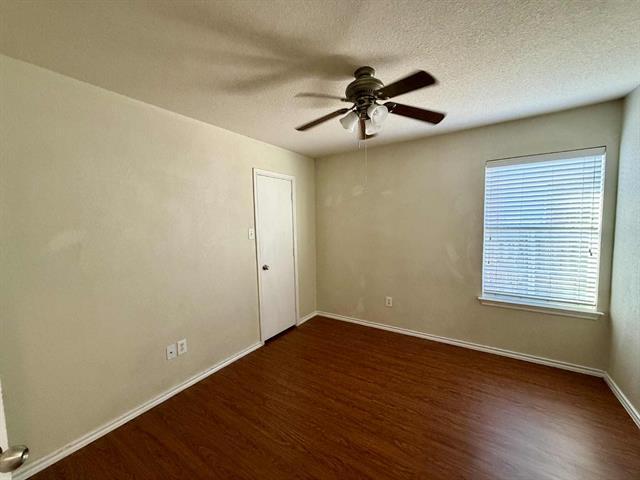 Building Photo - 900 Timber Oaks Ln