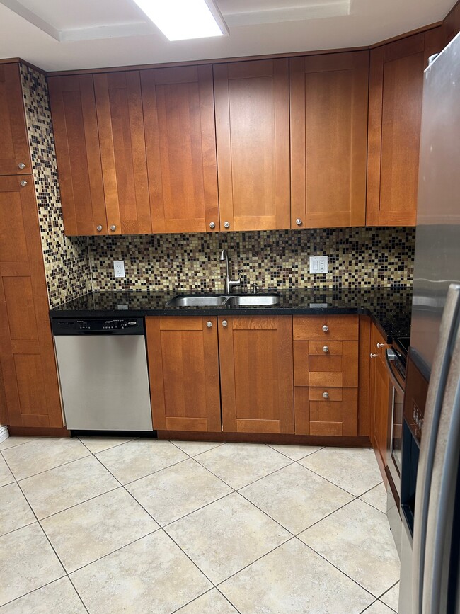 Foto del edificio - 2851 NE 183rd St