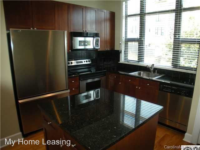 Foto del edificio - 651 E 10th St