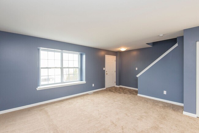Building Photo - 583 Alfaalfa Ct