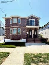 Building Photo - 249-10 139th Ave