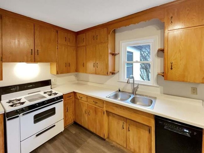 Foto del edificio - 2022 English St