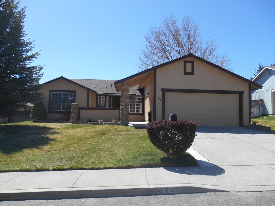 Foto principal - 1170 S Rock Blvd