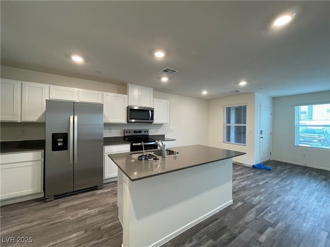 Foto del edificio - 5000 Hunter Mesa Ave