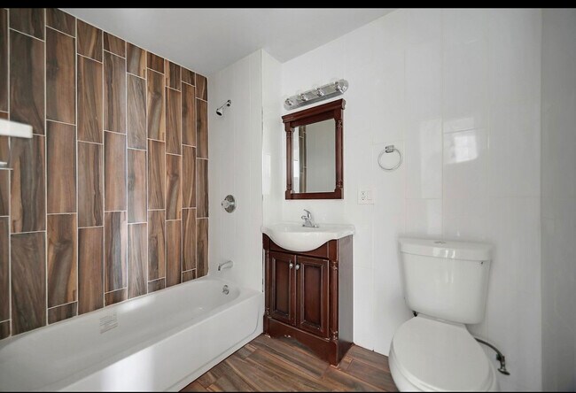 Bathroom - 340 Montauk Ave
