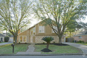 Building Photo - 17807 Cassina Dr