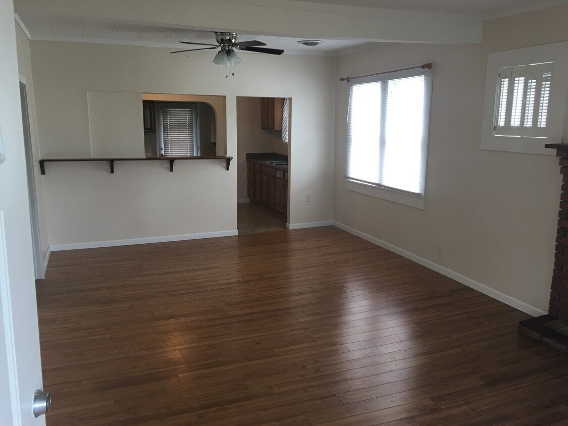Foto principal - 1836 Dogwood Ridge Rd