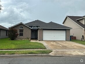 Building Photo - 2104 Westwood Dr