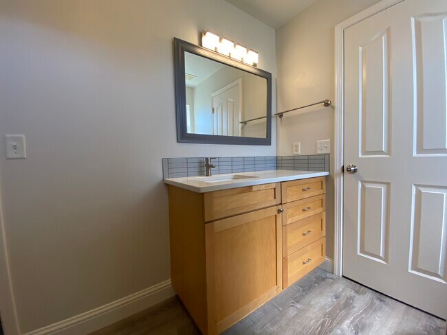 Foto del edificio - 870 N 30th St