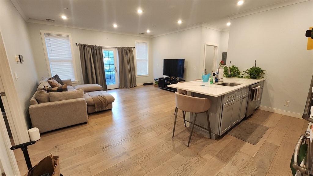 Primary Photo - 44 Cummins Hwy