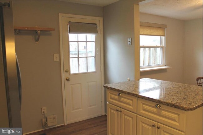 Building Photo - 6821 Montivideo Square Ct