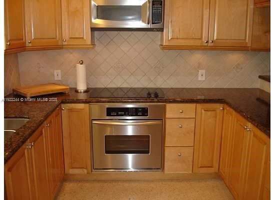 Foto del edificio - 809 Almeria Ave