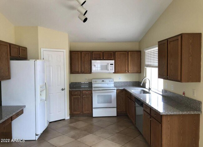 Foto del edificio - 8856 W Christopher Michael Ln