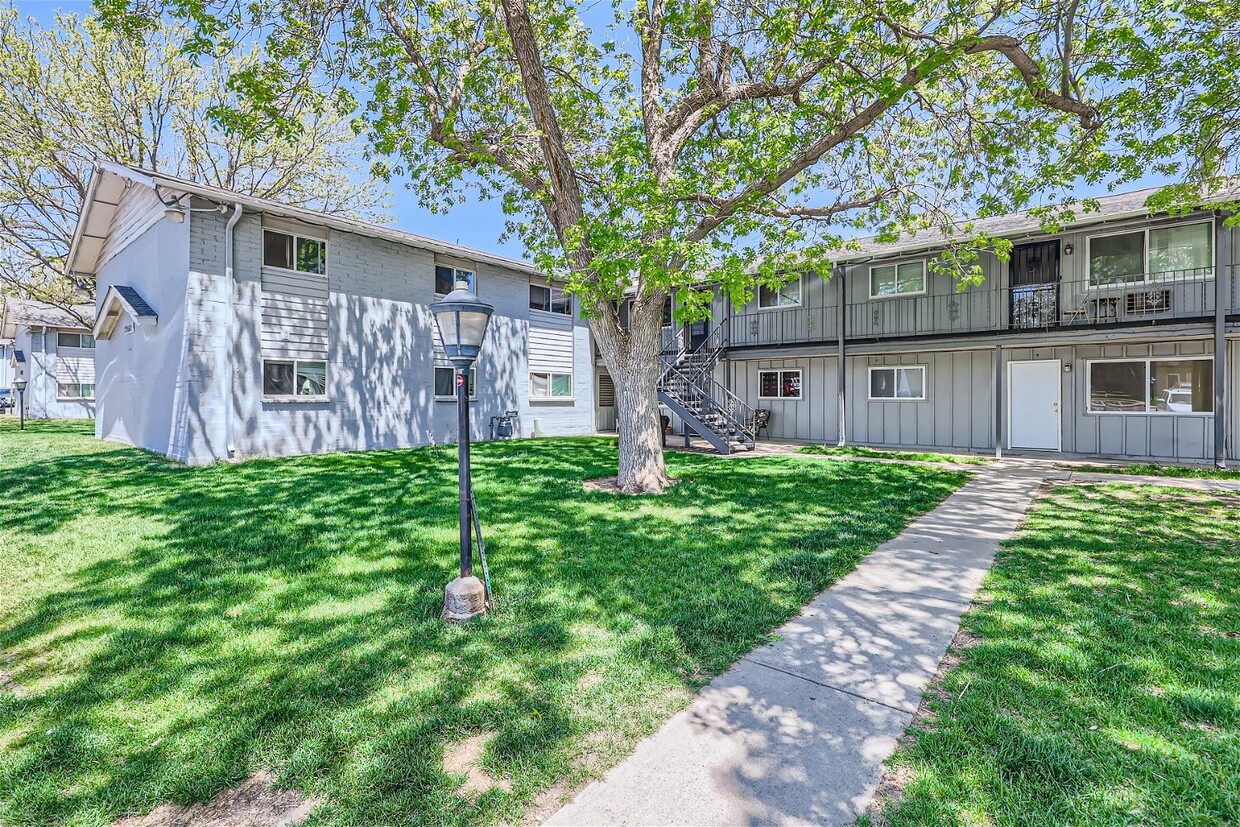 Foto principal - 2565 S Sheridan Blvd