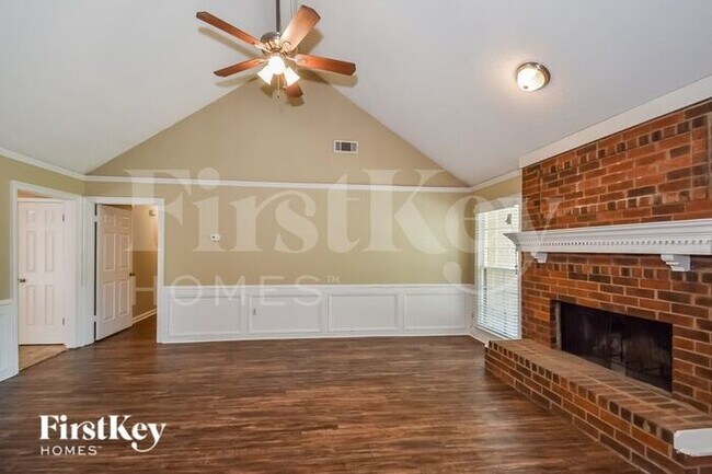 Building Photo - 7452 Kingsland Dr