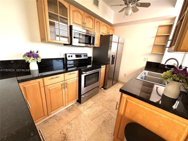 Foto del edificio - 1824 Brickell Ave