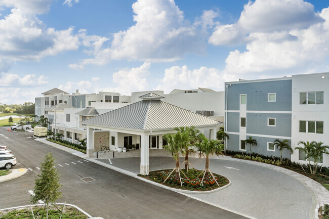 Building Photo - Aviva Port St. Lucie