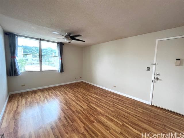 Building Photo - 1650 Piikoi St