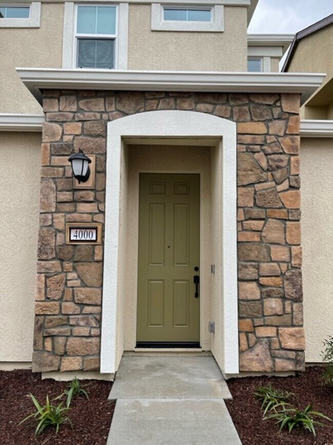 Foto del edificio - BRAND NEW LENNAR HOME, Ready For New Occup...