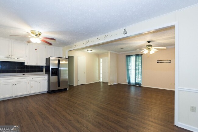 Foto del edificio - 3720 Sunny Hill Dr