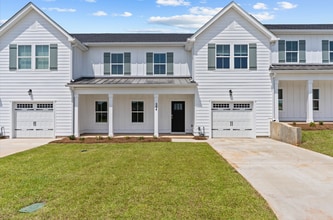 Building Photo - 204 Clifton Dr