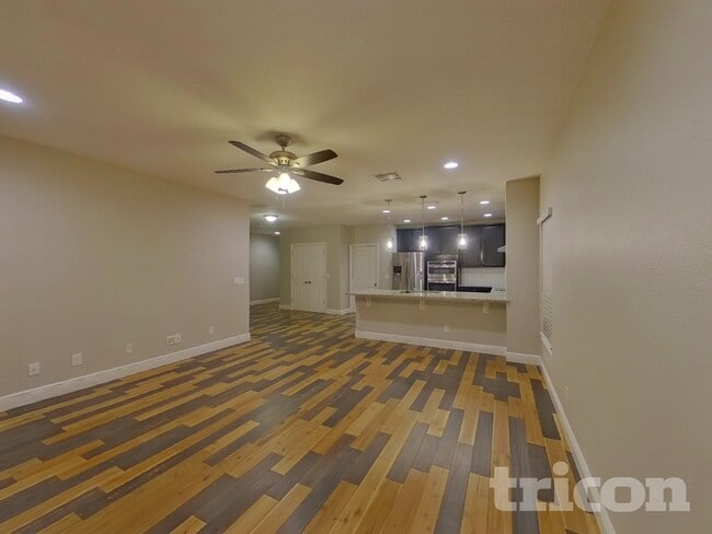 Building Photo - 9229 Halsey Dr