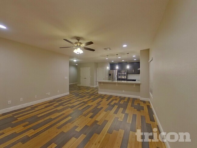 Foto del edificio - 9229 Halsey Dr