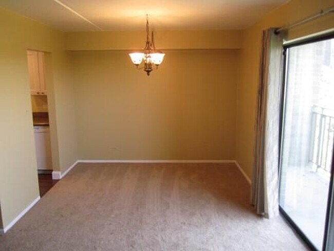 Dining Area - 6340 Americana Dr