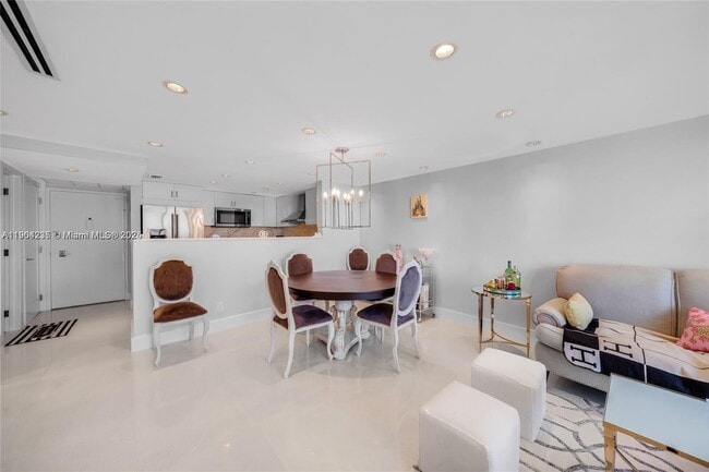 Building Photo - 5838 Collins Ave