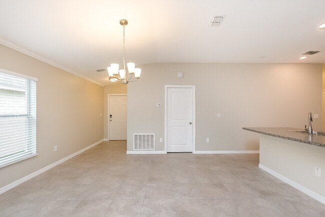 Foto del edificio - 204 Archcliffe Point Pl