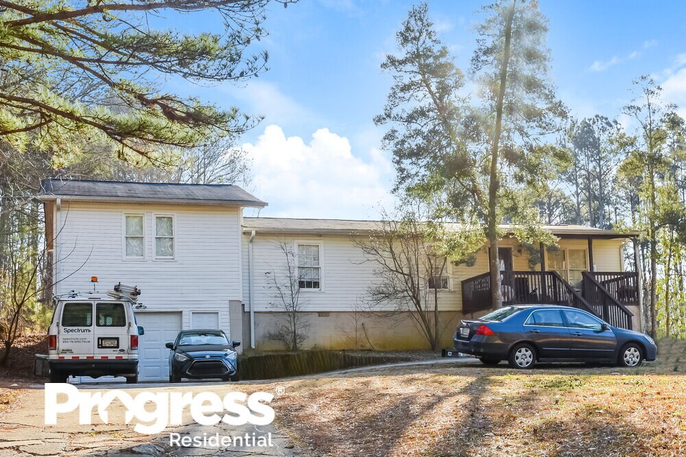 3996 King Dr, Douglasville, GA 30135 House for Rent in Douglasville, GA