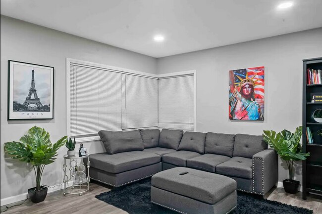 Foto del edificio - 775 E Empire St