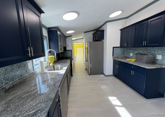 Foto del edificio - 7368 Clear Lake Rd