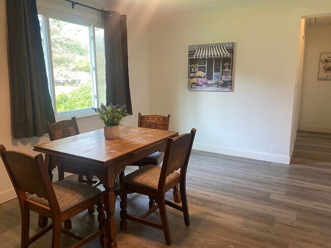 Foto del edificio - 5311 Northway Dr