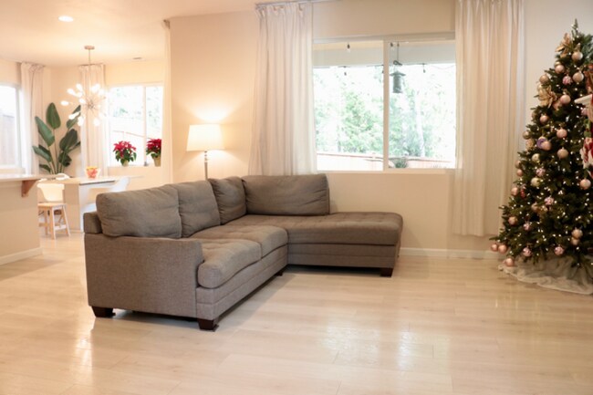 Foto del edificio - 10295 Ramble Dr NW