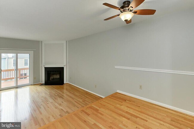 Building Photo - 11931 Redtree Way