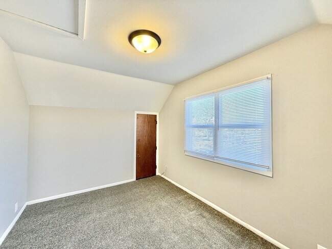 Foto del edificio - 1310 Copeland Ave