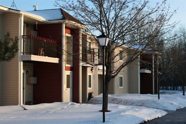Foto principal - Wood Creek Apartments
