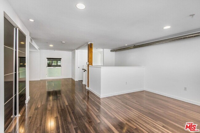 Foto del edificio - 4215 Glencoe Ave