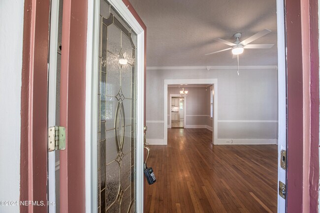 Foto del edificio - 3684 Herschel St