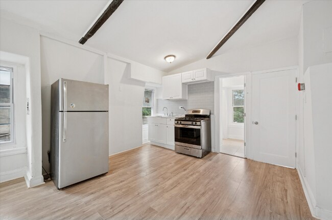 Building Photo - 4538 Greene St