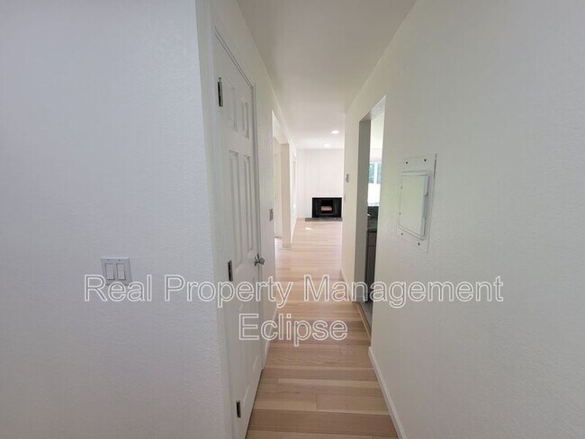 Foto del edificio - 4415 145th Ave NE