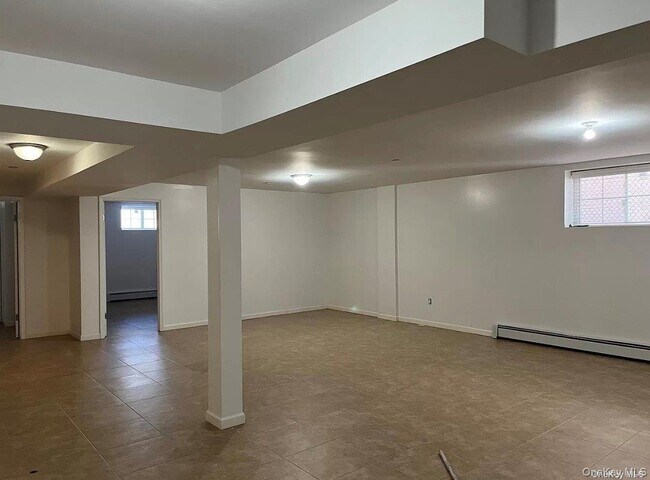 Foto del edificio - 256-07 60th Ave