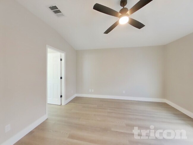 Building Photo - 11217 Summer Star Dr