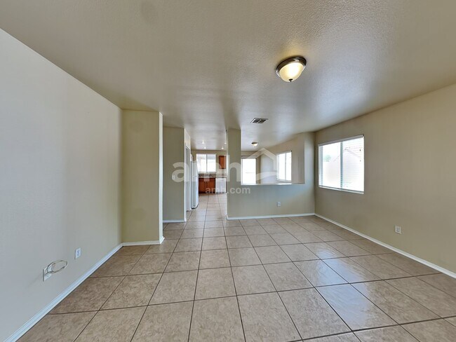 Foto del edificio - 857 Tollbrook Way