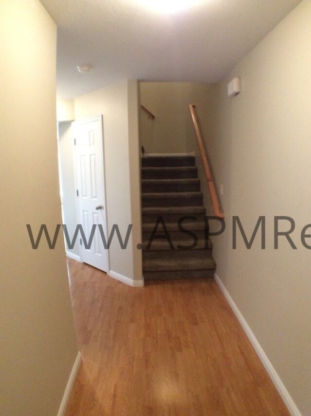 Foto del edificio - South Jordan Townhome