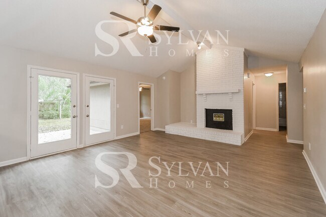 Foto del edificio - You Can Afford to Dwell Well.