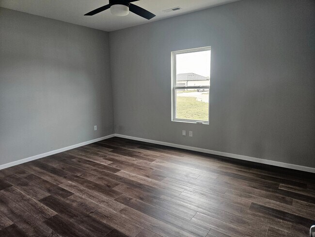 Foto del edificio - 928 Dishman Cir