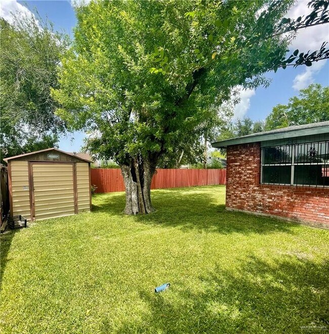Foto del edificio - 2520 Goldcrest Ave W