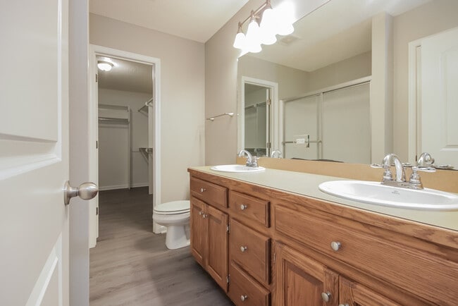 Foto del edificio - 910 James Madison Dr